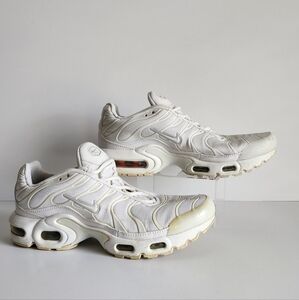 Nike Air Max Plus TN Tuned Plus White Size 7 Youth Sneakers